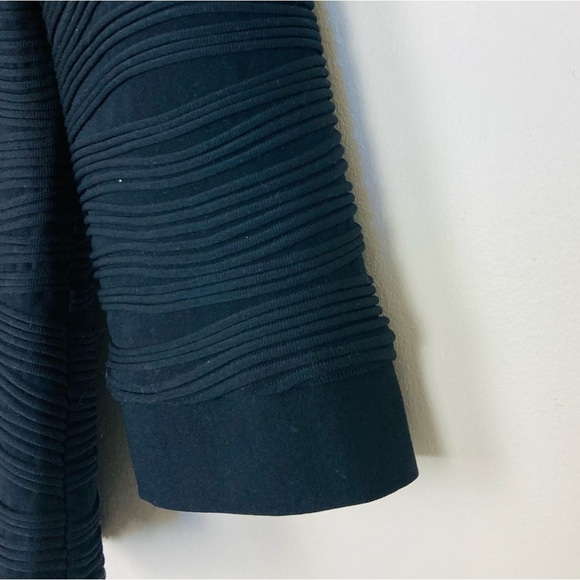 Joseph Ribkoff textured stretch black collared zip front jacket. Size 8. - Picture 2 of 4